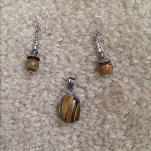 Brown agate stone pendant and earrings set